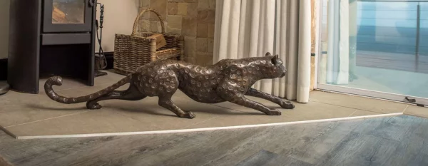Cheetah Stalking bronze sculpture - Image 6