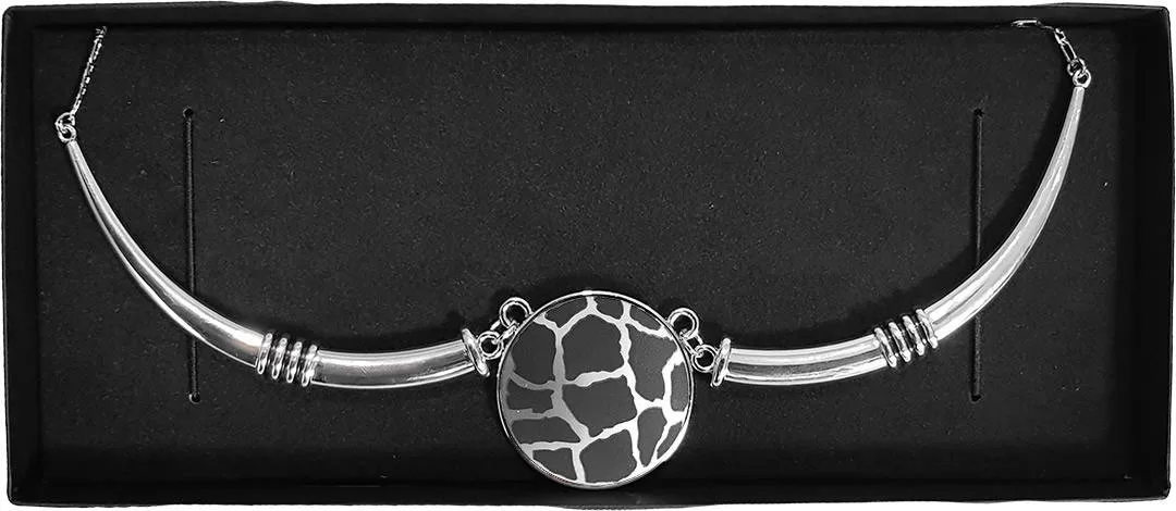 Engraved Necklace - Giraffe Design - Image 2