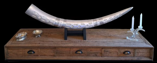 Elephant tusk sculpture - Image 6