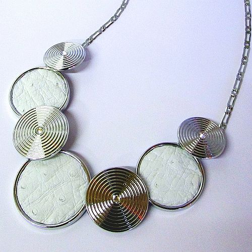 Ostrich necklace - White