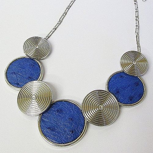 Ostrich necklace - Mod blue