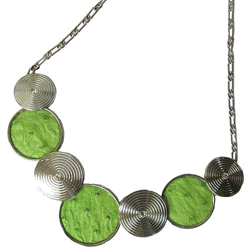 Ostrich necklace - Garden green