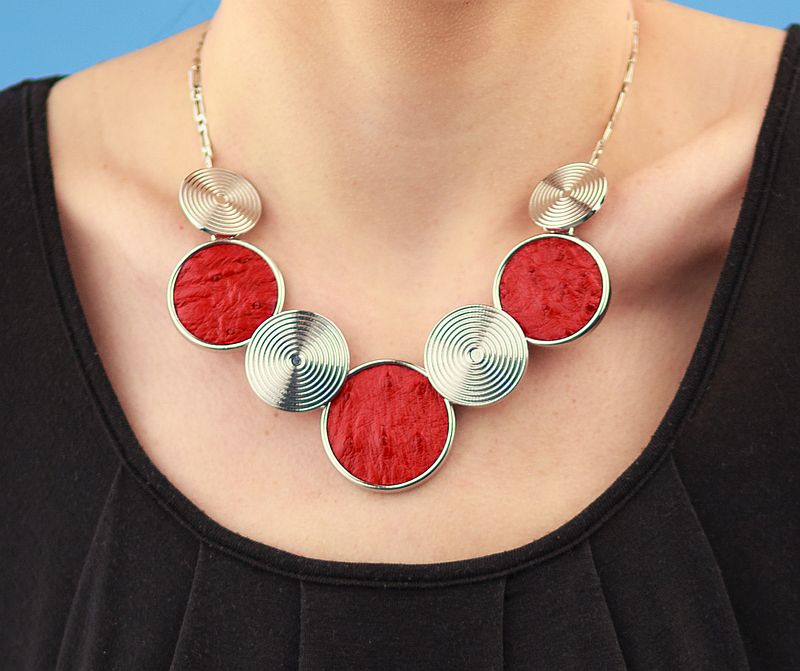Ostrich necklace - Flame Red - Image 2