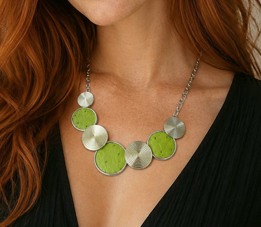 Ostrich necklace - Garden green - Image 2