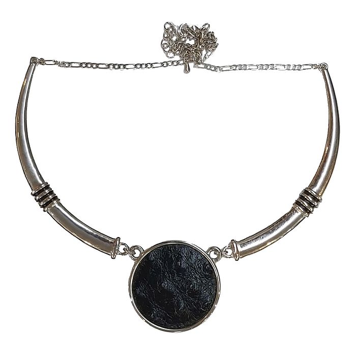 Tusk necklace - black