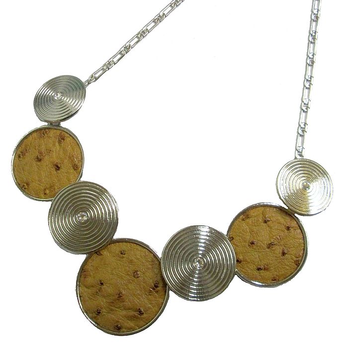 Ostrich necklace - chestnut